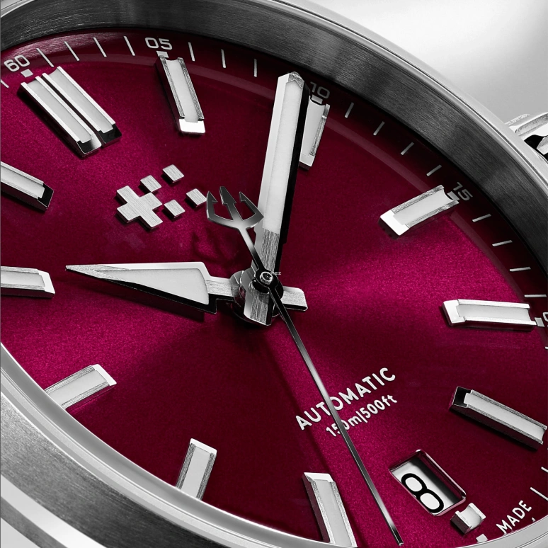 Christopher Ward,C63 36mm,36mm,Stainless Steel,Red,Automatic,Day,38hours,C63,C63-36ADA3-S00R3-VK