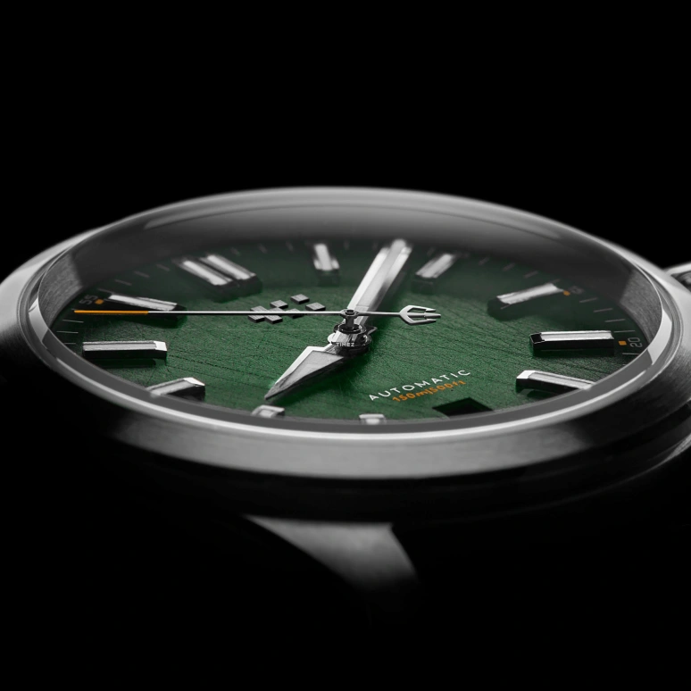 Christopher Ward,C63 39mm,39mm,Stainless Steel,Green,Automatic,Day,38hours,C63,C63-39ADA3-S00V2-B0