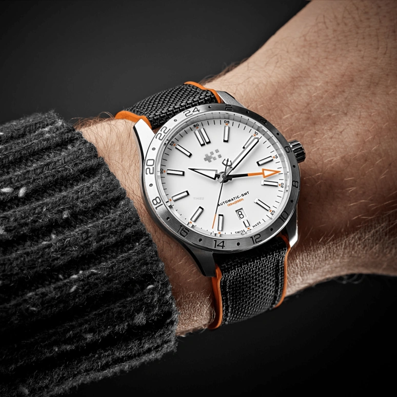 Christopher Ward,C63 39mm,39mm,Stainless Steel,White,Automatic,Day,Dule Time,C63,C63-39AGM3-S00W2-HKO