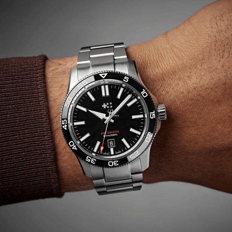 Christopher Ward,C60 42mm,42mm,Stainless Steel,Black,Automatic,Day,38hours,C60,C60-42ADA31S0KK1-B0