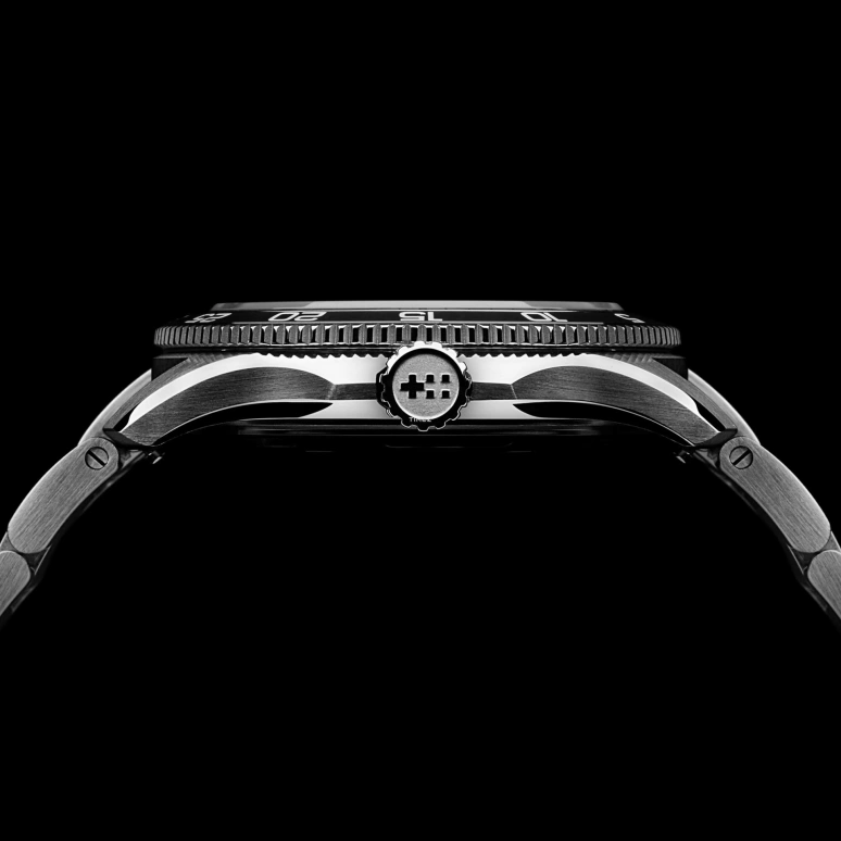 Christopher Ward,C60 42mm,42mm,Stainless Steel,Black,Automatic,Day,38hours,C60,C60-42ADA31S0KK1-B0