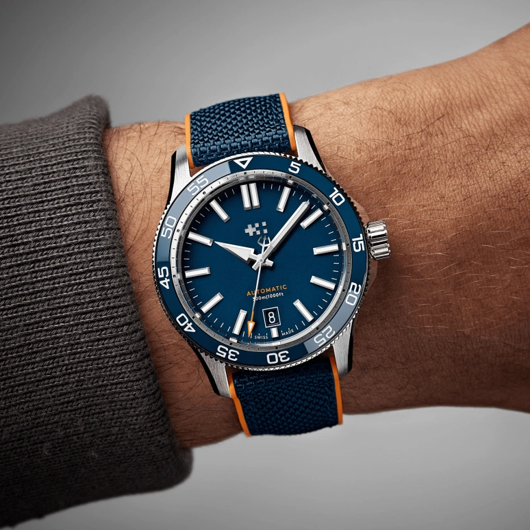 Christopher Ward,C60 40mm,40mm,Stainless Steel,Blue,Automatic,Day,38hours,C60,C60-40ADA31S0BB1-HBO