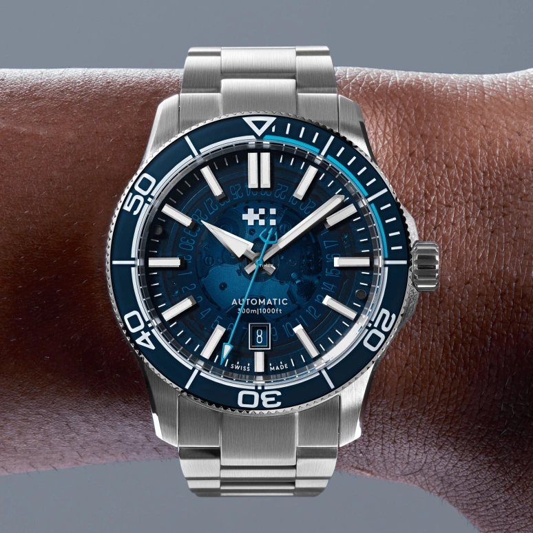 Christopher Ward,C60 42mm,42mm,Stainless Steel,Blue,Automatic,Day,38hours,C60,C60-42ADA31S0BB3-B0