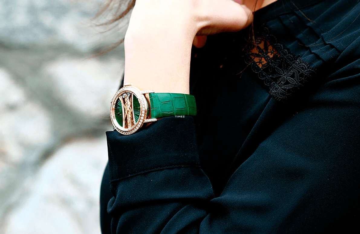 Corum,GOLDEN BRIDGE 39mm,39mm,Rose Gold,Green,Skeleton,Handwound,40hours,In-house Caliber,B113,B113/03292 - 113.000.85/0F17 DV91R