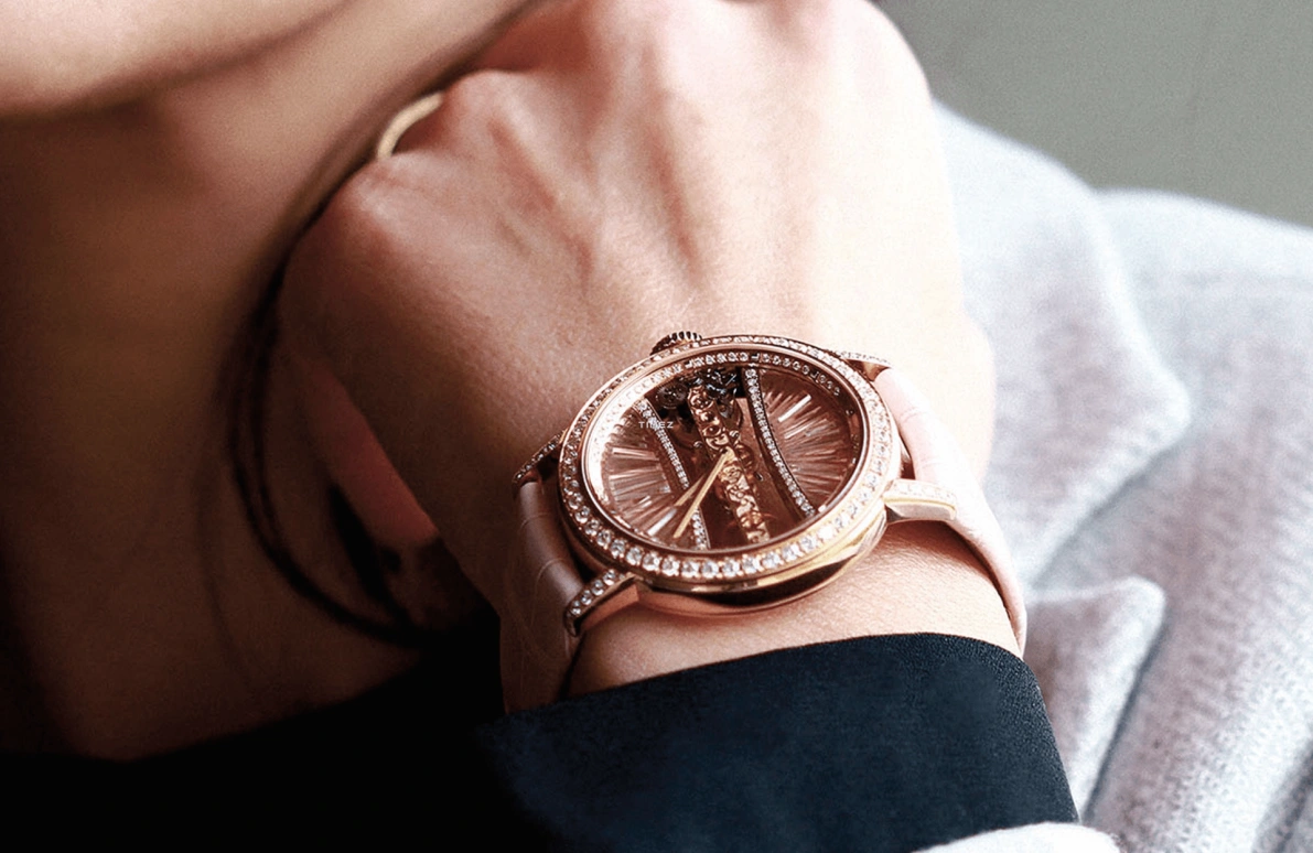 Corum,GOLDEN BRIDGE 39mm,39mm,Rose Gold,Pink,Skeleton,Handwound,40hours,In-house Caliber,B113,B113/03200 - 113.000.85/0F08 DR91R