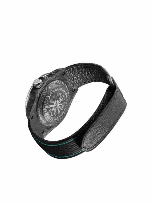 Designa Individual,Other 40mm,40mm,Carbon,Stainless Steel,Black,Automatic,Day,Dule Time,GMT,116710GA01