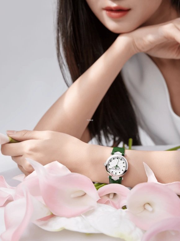 Emile Chouriet,FAIR LADY 29.20mm,29.20mm,Stainless Steel,Silver,Automatic,Sapphire,Crystal Glass,Round,06,06.2188.L.6.6.244.2
