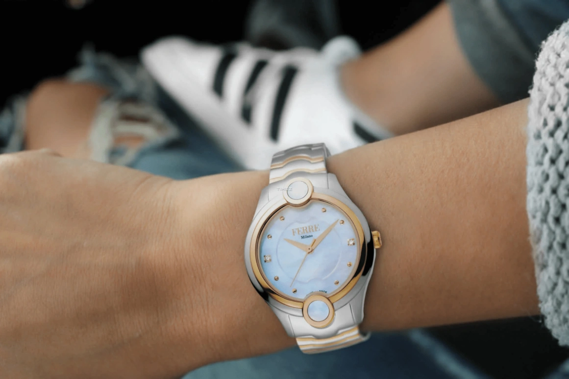 Ferre Milano,Womens 34mm,34mm,Stainless Steel,Ice Blue,White,Quartz,Hardlex,Round,FM1L083M0071