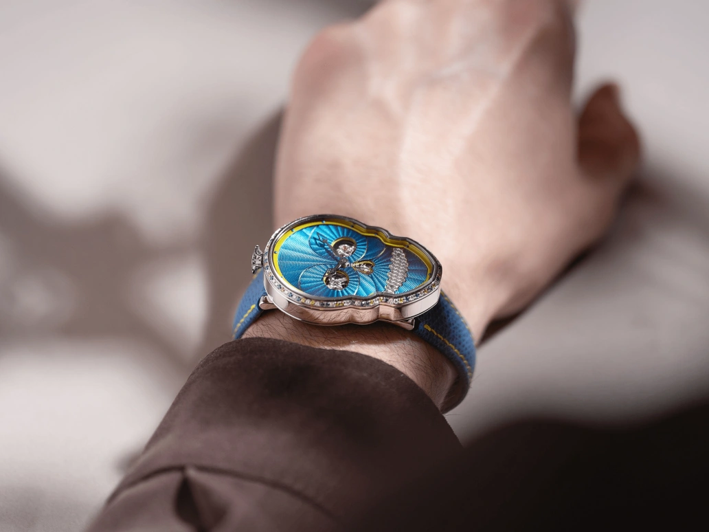 Fiona Krüger,Skull 48x34.50mm,48x34.50mm,Stainless Steel,Blue,Automatic,Sapphire,Other,PETIT SKULL TROPICAL