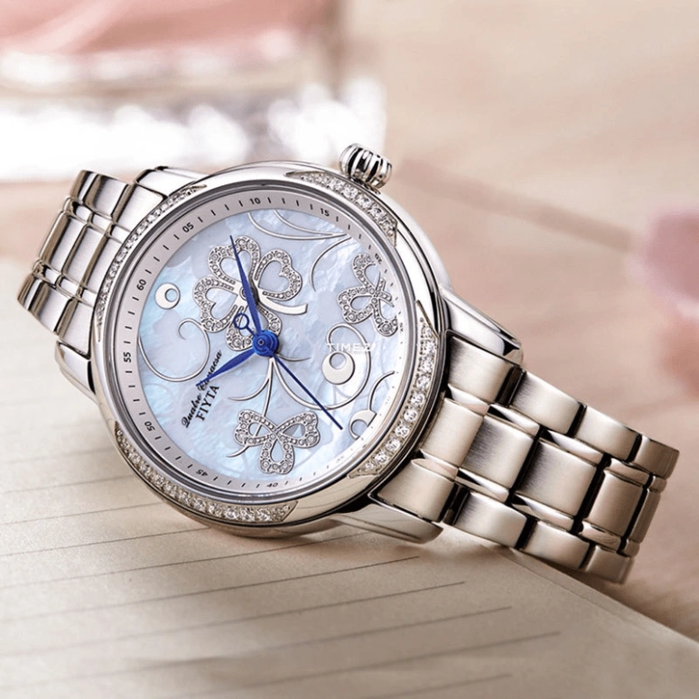 FIYTA,Clover 34.60mm,34.60mm,Stainless Steel,Silver White,Automatic,Sapphire,Round,LA8570,LA8570.WWWD