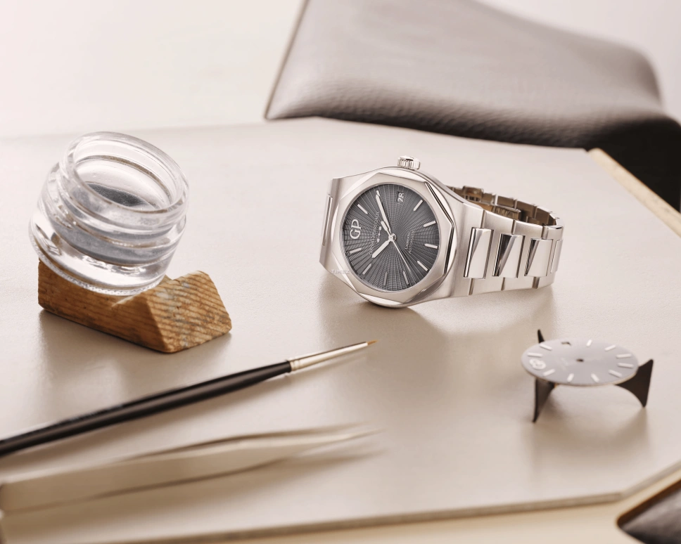 Girard-Perregaux,Laureato 42mm,42mm,Stainless Steel,Grey,Automatic,Day,54hours,81010,81010-11-3475-1CM