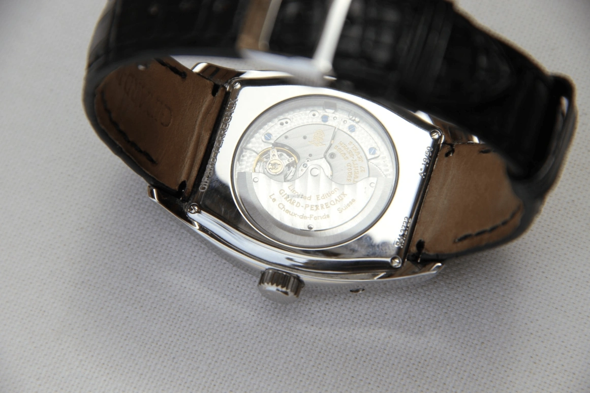 Girard-Perregaux,Heritage 37x37mm,37x37mm,White Gold,Silver,Automatic,Moonphase,Perpetual Calendar,Leap Year,Month,46hours,In-house Caliber,27220,27220-11-161-BA6A