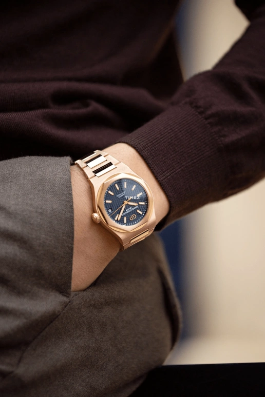 Girard-Perregaux,Laureato 42mm,42mm,Rose Gold,Blue,Automatic,Day,Sapphire,Crystal Glass,81010,81010-52-436-52A