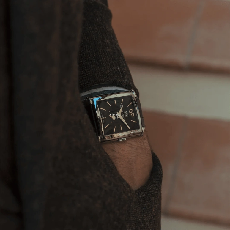 Girard-Perregaux,Vintage 1945 36.10x35.25mm,36.10x35.25mm,Stainless Steel,Black,Rose Gold,Automatic,Moonphase,Day,25882,25882-11-631-BB6B