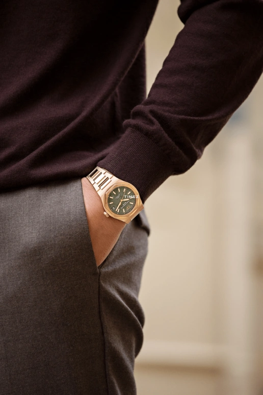 Girard-Perregaux,Laureato 42mm,42mm,Rose Gold,Green,Automatic,Day,Sapphire,Crystal Glass,81010,81010-52-3333-1CM