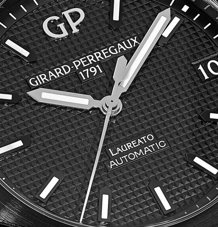 Girard-Perregaux,Laureato 42mm,42mm,Ceramic,Black,Automatic,Day,54hours,81010,81010-32-631-32A