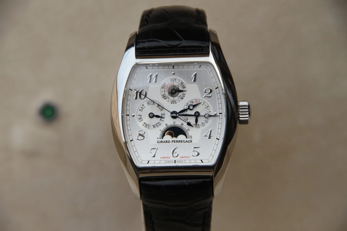 Girard-Perregaux,Heritage 37x37mm,37x37mm,White Gold,Silver,Automatic,Moonphase,Perpetual Calendar,Leap Year,Month,46hours,In-house Caliber,27220,27220-11-161-BA6A