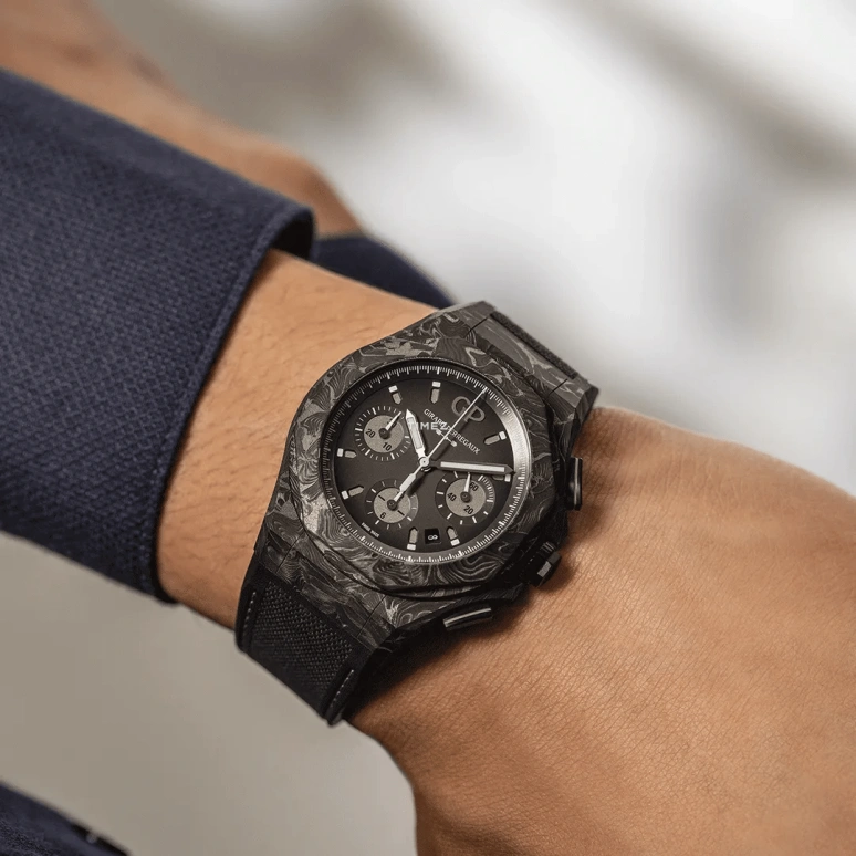 Girard-Perregaux,Laureato 44mm,44mm,Carbon,Titanium,Grey,Gradient,Automatic,Chronograph,Day,81060,81060-41-3222-1CX