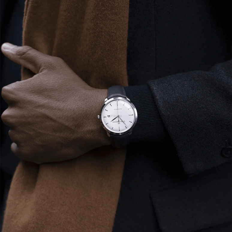 Girard-Perregaux,1966 40mm,40mm,Stainless Steel,Silver,White,Automatic,Day,46hours,49555,49555-11-131-BB60