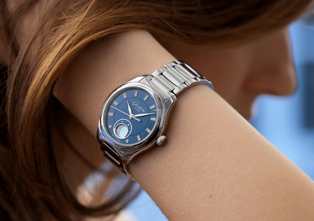Glashütte Original,Serenade Luna 32.50mm,32.50mm,Stainless Steel,Blue,Automatic,Moonphase,Sapphire,Crystal Glass,1,1-35-14-03-02-14