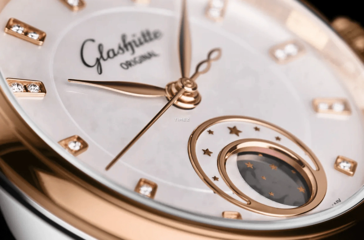 Glashütte Original,Serenade Luna 32.50mm,32.50mm,Stainless Steel,Red Gold,White,Automatic,Moonphase,60hours,1,1-35-14-01-06-04