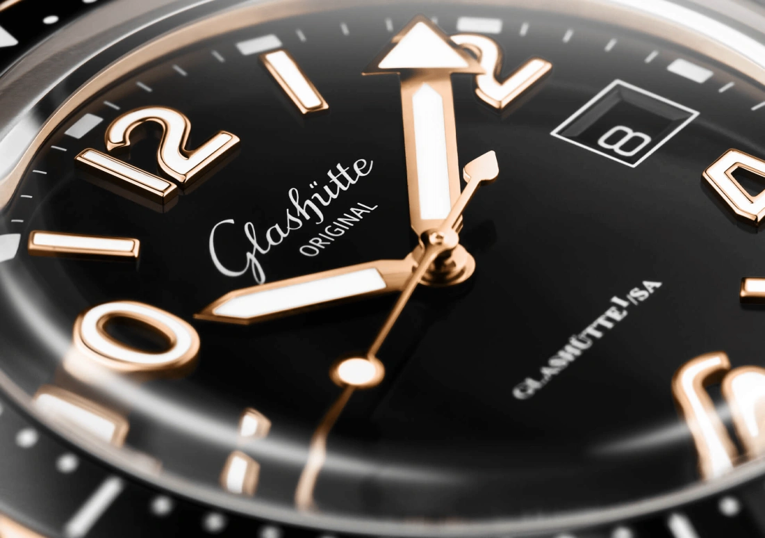 Glashütte Original,Spezialist 39.50mm,39.50mm,Red Gold,Luminous,Black,Automatic,40hours,In-house Caliber,1,1-39-11-17-91-33