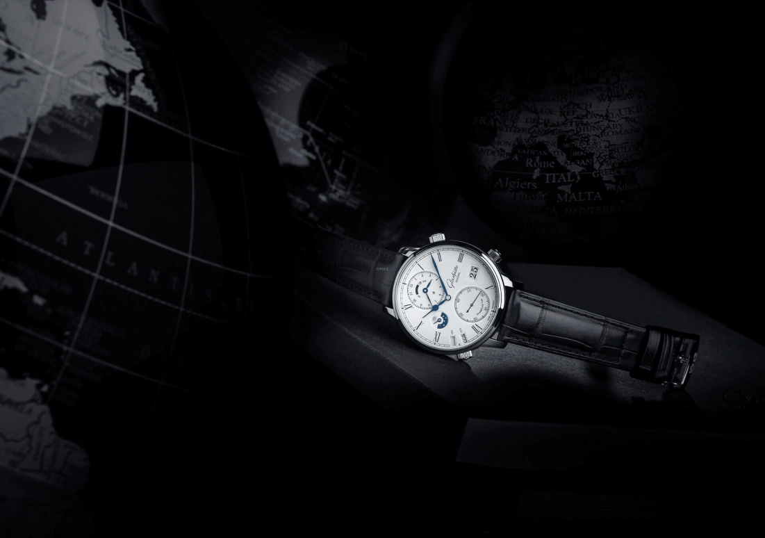 Glashütte Original,Senator 44mm,44mm,White Gold,Silver,Automatic,Day,Power Reserve Indicator,World Time,Big Date,72hours,In-house Caliber,1,1-89-02-01-04-30