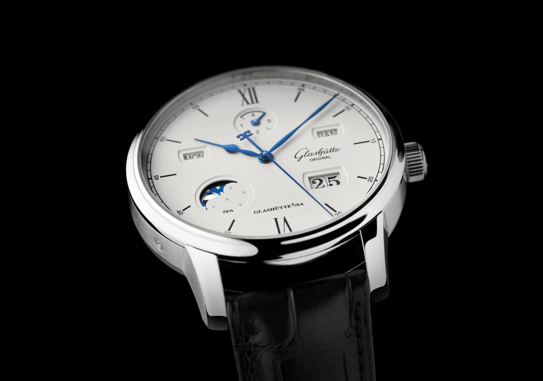 Glashütte Original,Senator 42mm,42mm,Stainless Steel,White,Automatic,100hours,In-house Caliber,1,1-36-02-01-02-64