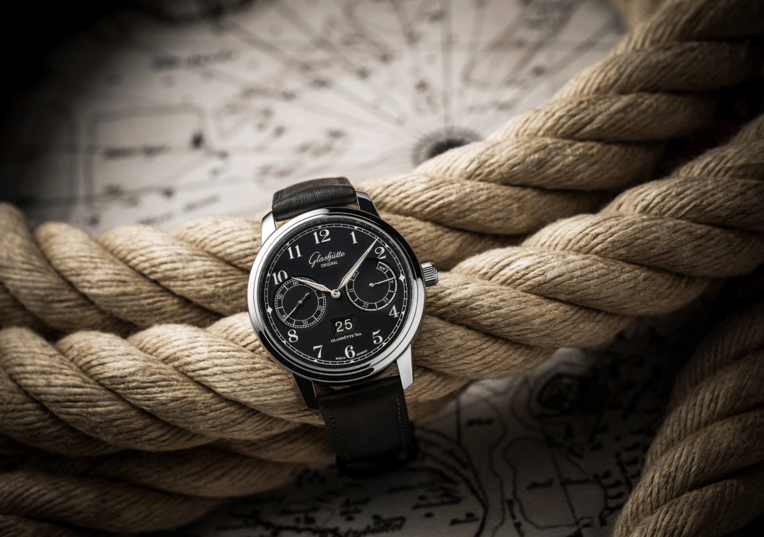 Glashütte Original,Senator 44mm,44mm,Stainless Steel,Black,Automatic,Power Reserve Indicator,Big Date,Alarm,100,100-14-07-02-70