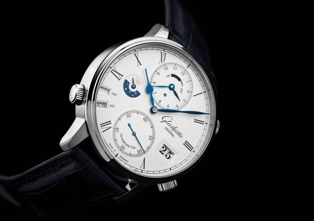Glashütte Original,Senator 44mm,44mm,White Gold,Silver,Automatic,Day,Power Reserve Indicator,World Time,Big Date,72hours,In-house Caliber,1,1-89-02-01-04-30