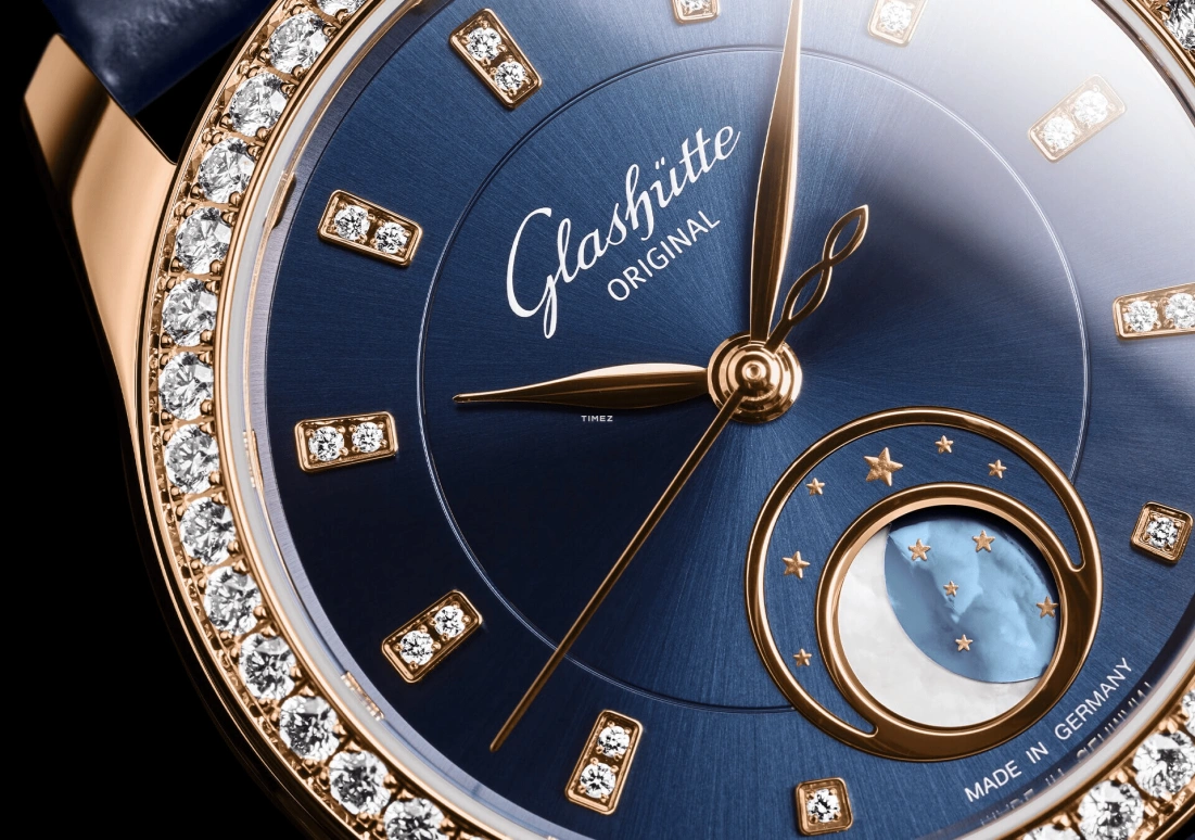 Glashütte Original,Serenade Luna 32.50mm,32.50mm,Red Gold,Blue,Automatic,Moonphase,60hours,1,1-35-14-06-15-04
