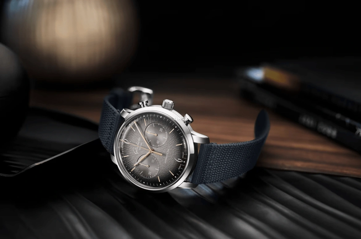 Glashütte Original,Sixties 42mm,42mm,Stainless Steel,Grey,Automatic,Chronograph,Sapphire,Crystal Glass,1,1-39-34-06-22-04