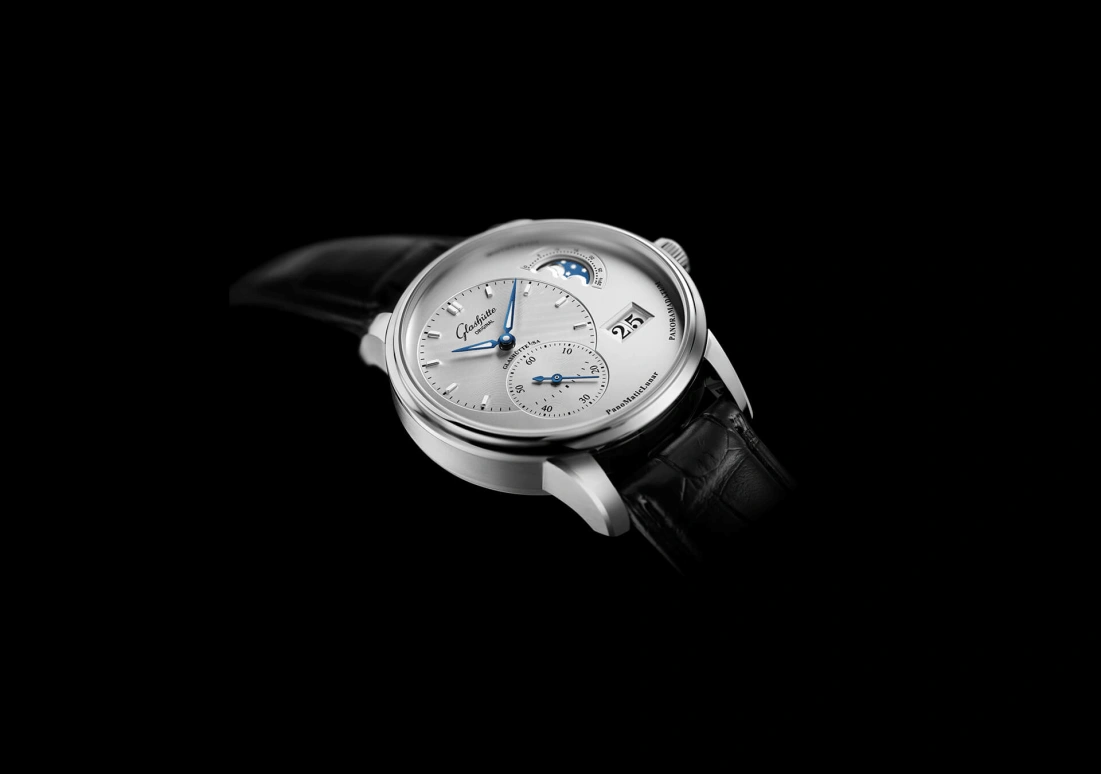 Glashütte Original,PanoMatic 40mm,40mm,Stainless Steel,White,Automatic,42hours,In-house Caliber,1,1-90-02-42-32-71