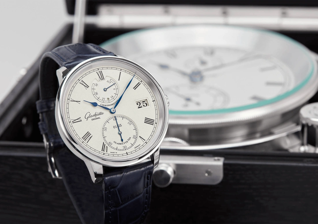Glashütte Original,Senator 42mm,42mm,White Gold,Silver,Handwound,Chronograph,Power Reserve Indicator,Big Date,1,1-58-03-01-04-30