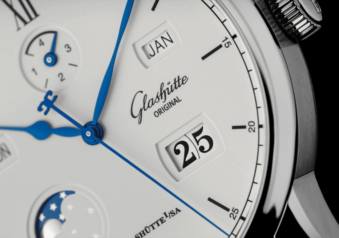 Glashütte Original,Senator 42mm,42mm,Stainless Steel,White,Automatic,100hours,In-house Caliber,1,1-36-02-01-02-64