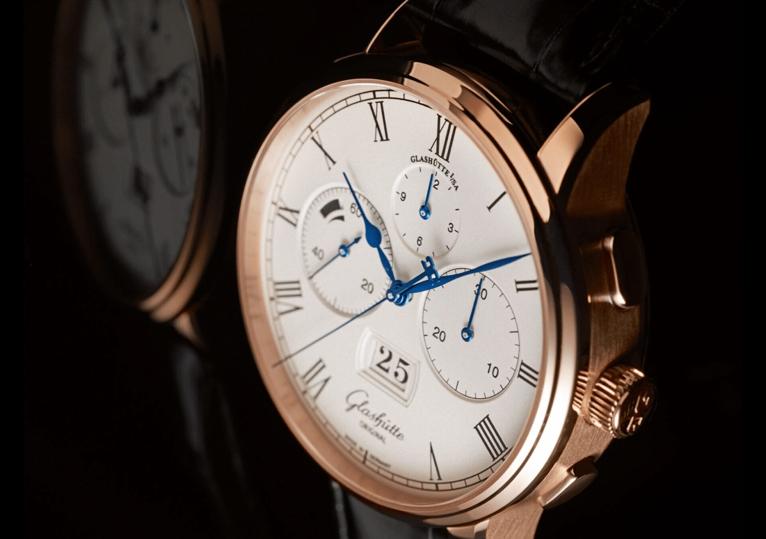 Glashütte Original,Senator 42mm,42mm,Red Gold,Silver,Automatic,Chronograph,Power Reserve Indicator,Flyback,Big Date,70hours,In-house Caliber,1,1-37-01-01-05-30