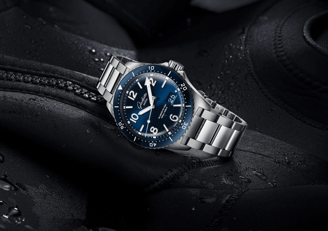 Glashütte Original,SeaQ 43.20mm,43.20mm,Stainless Steel,Blue,Automatic,Big Date,100hours,1,1-36-13-02-81-70