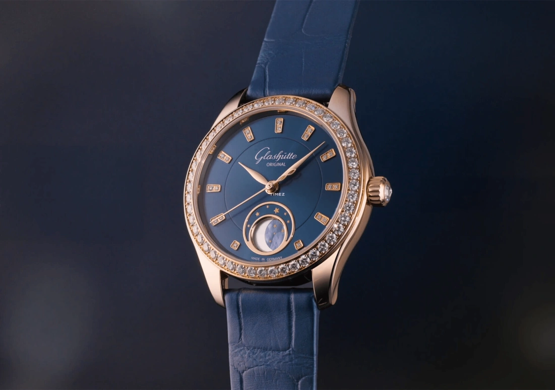 Glashütte Original,Serenade Luna 32.50mm,32.50mm,Red Gold,Blue,Automatic,Moonphase,60hours,1,1-35-14-06-15-04