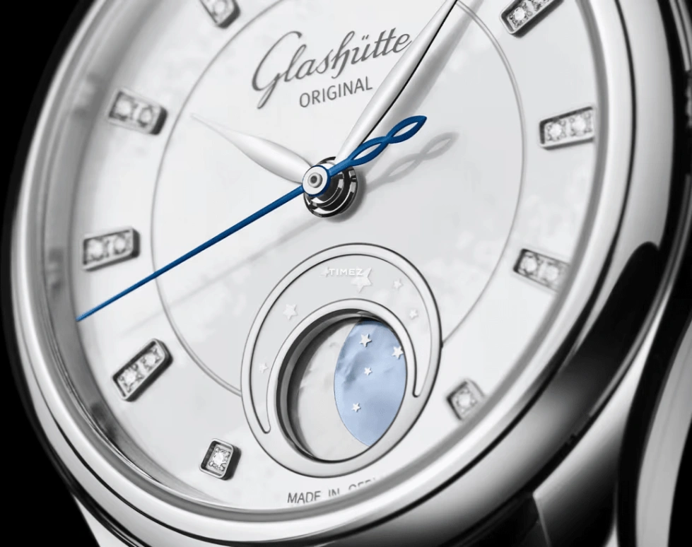 Glashütte Original,Serenade Luna 32.50mm,32.50mm,Stainless Steel,Silver,Automatic,Moonphase,Sapphire,Crystal Glass,1,1-35-14-02-02-04