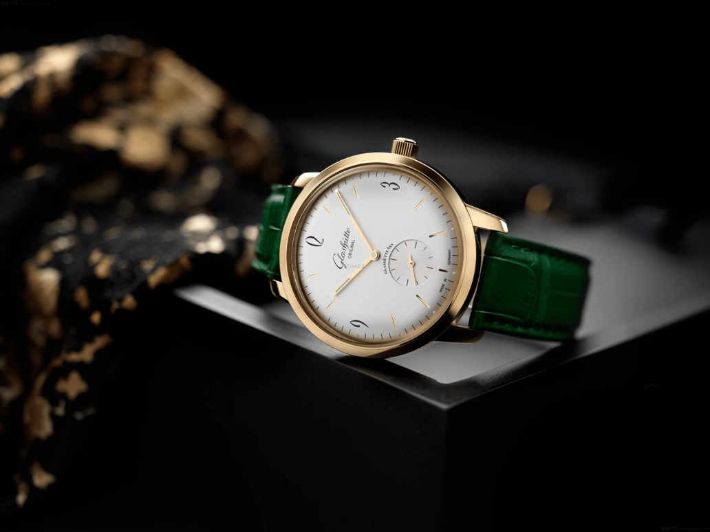 Glashütte Original,Vintage 42mm,42mm,Rose Gold,Silver White,Automatic,Sapphire,Crystal Glass,Round,1,1-39-60-01-01-04