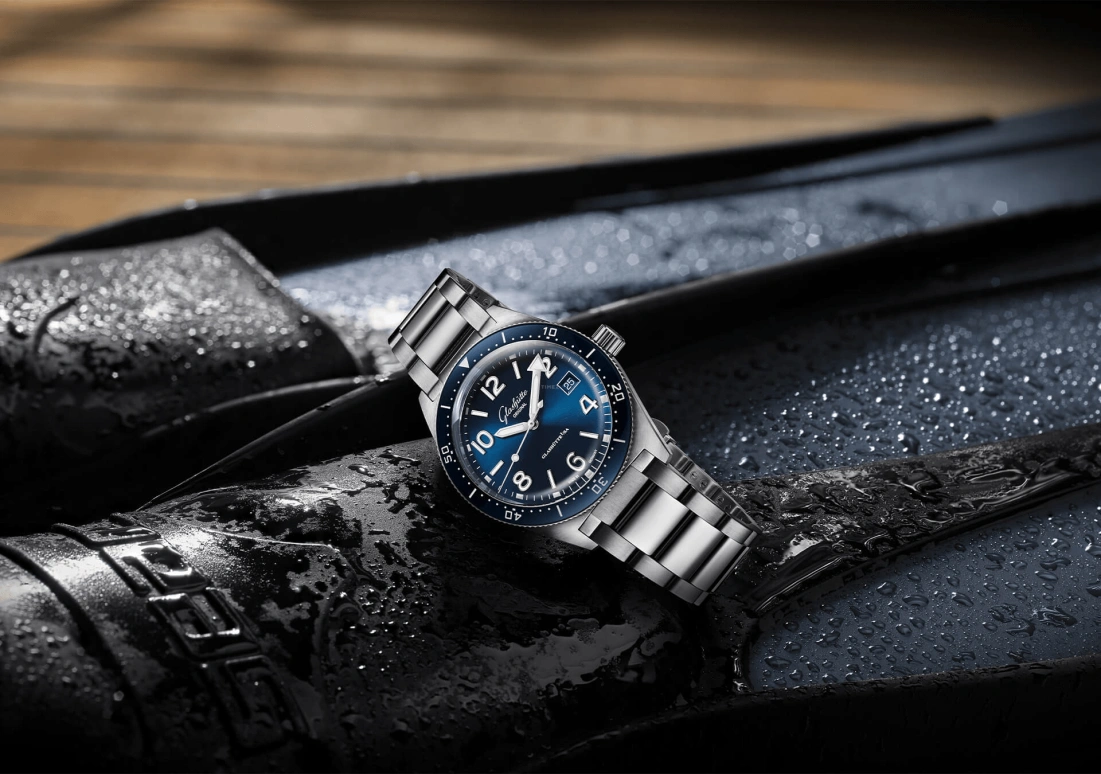 Glashütte Original,SeaQ 39.50mm,39.50mm,Stainless Steel,Blue,Automatic,Date,40hours,1,1-39-11-09-81-70