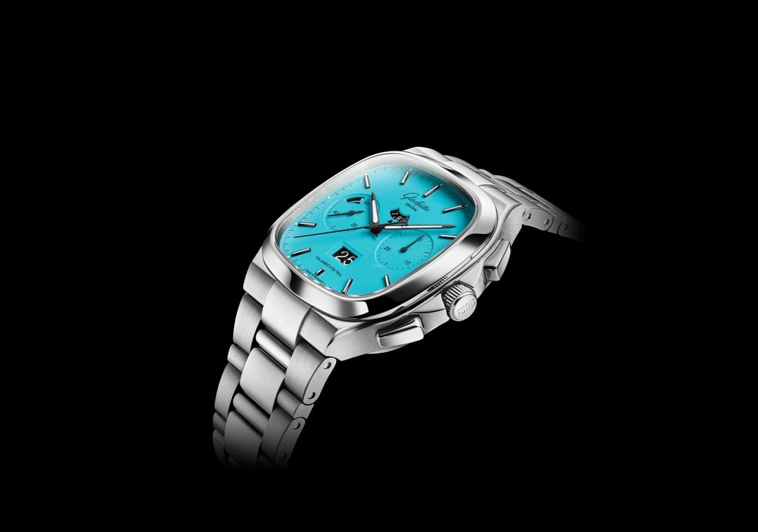 Glashütte Original,Seventies 40x40mm,40x40mm,Stainless Steel,Blue,Automatic,Chronograph,Power Reserve Indicator,Flyback,Big Date,70hours,In-house Caliber,1,1-37-02-10-02-70