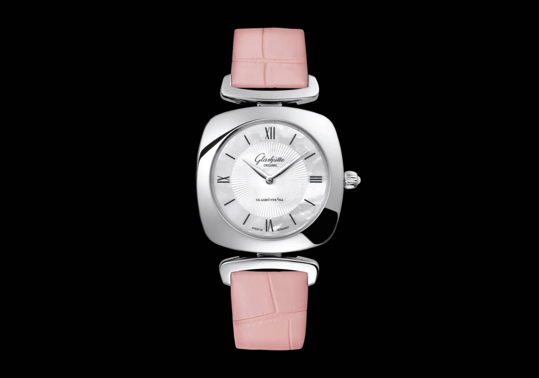 Glashütte Original,Pavonina 31mm,31mm,Red Gold,Stainless Steel,White,Quartz,Day,35712hours,1,1-03-02-05-02-31