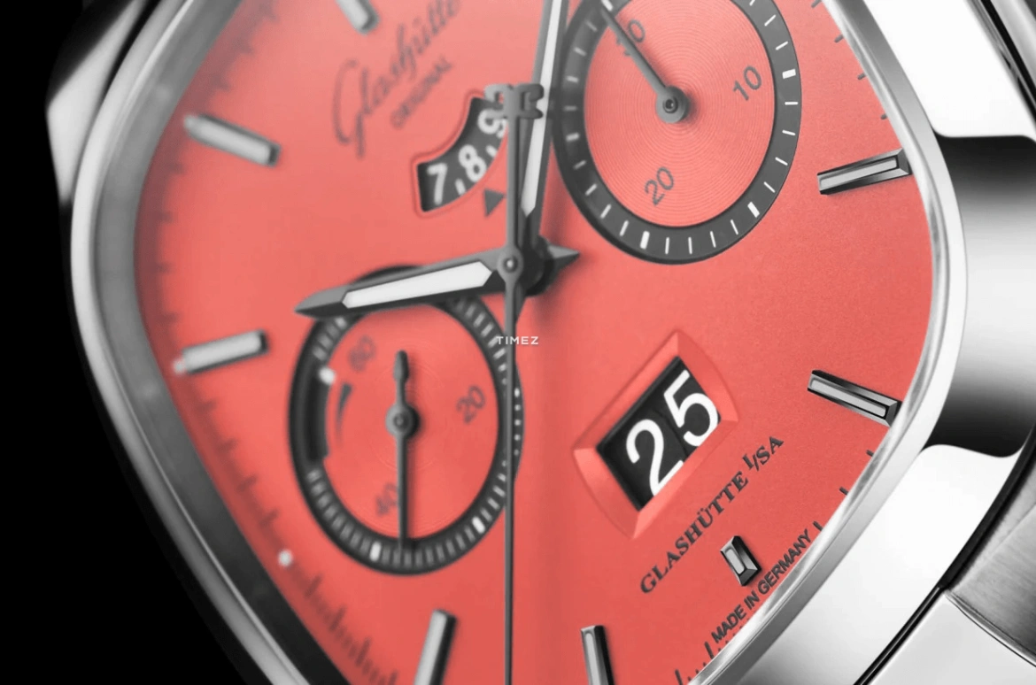 Glashütte Original,Seventies 40x40mm,40x40mm,Stainless Steel,Red,Automatic,Chronograph,Power Reserve Indicator,Flyback,Big Date,70hours,In-house Caliber,1,1-37-02-17-02-70