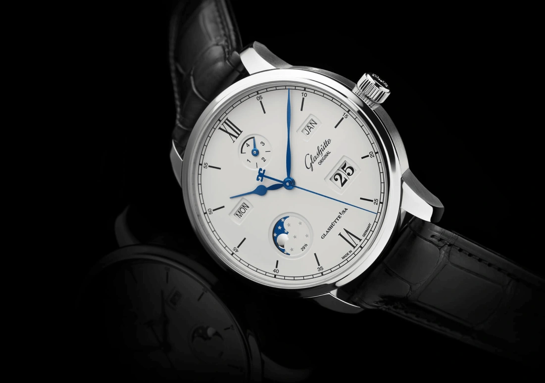 Glashütte Original,Senator 42mm,42mm,Stainless Steel,White,Automatic,100hours,In-house Caliber,1,1-36-02-01-02-64