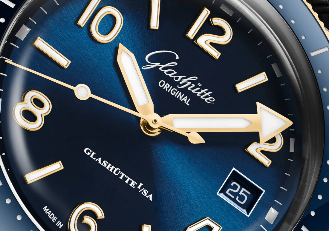 Glashütte Original,SeaQ 39.50mm,39.50mm,Yellow Gold,Stainless Steel,Blue,Automatic,Date,40hours,1,1-39-11-10-90-34