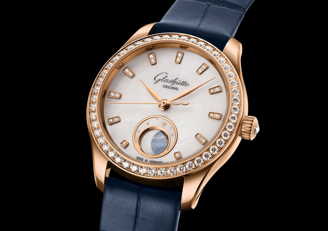 Glashütte Original,Serenade Luna 32.50mm,32.50mm,Red Gold,White,Automatic,Moonphase,60hours,1,1-35-14-01-15-04
