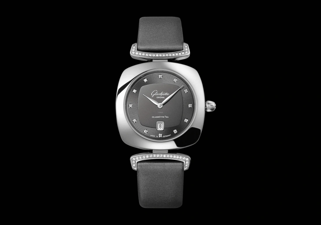 Glashütte Original,Pavonina 31mm,31mm,Stainless Steel,Grey,Quartz,Date,35712hours,1,1-03-01-06-12-02