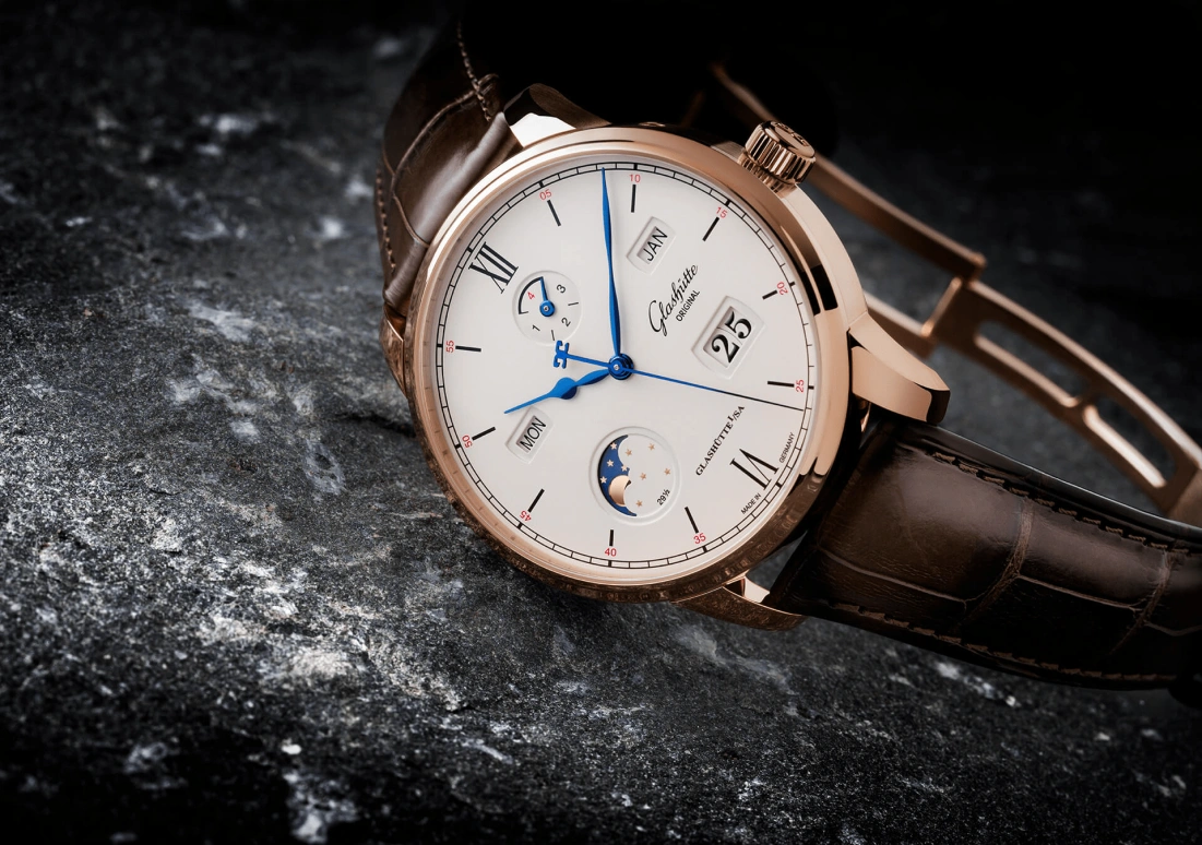 Glashütte Original,Senator 42mm,42mm,Red Gold,Red,White,Automatic,100hours,In-house Caliber,1,1-36-02-02-05-61