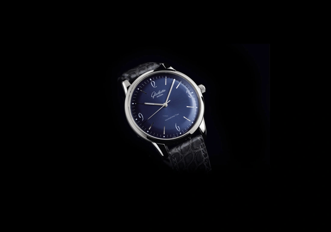 Glashütte Original,Sixties 39mm,39mm,Stainless Steel,Blue,Automatic,40hours,In-house Caliber,1,1-39-52-06-02-04